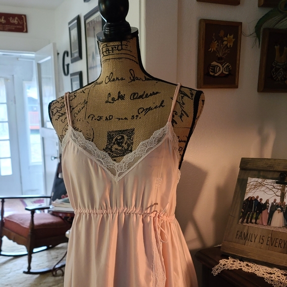 Givenchy Intimate paris lingerie with lace - Picture 5 of 8